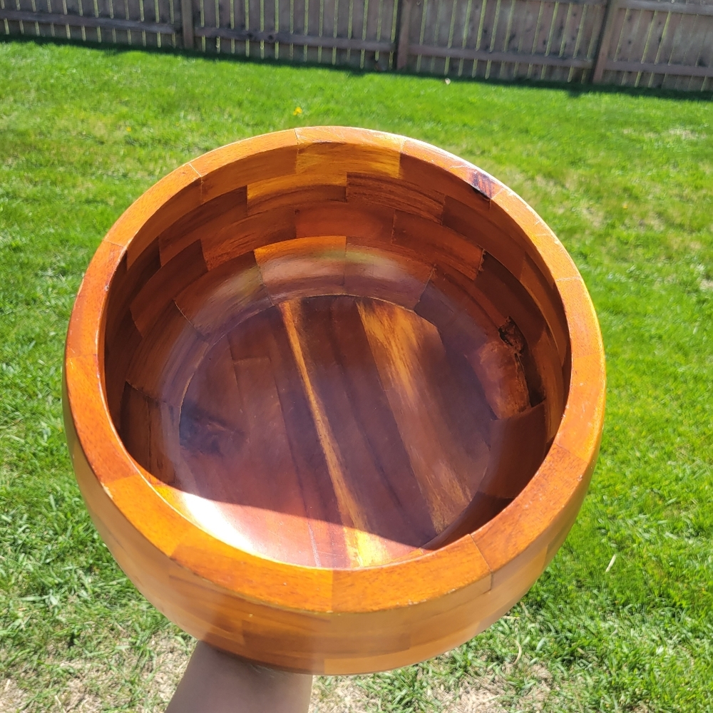 Large Wood Bowl ~ Michael Graves Design ~ Large Wooden Salad/Chip Bowl - Picture 5 of 16